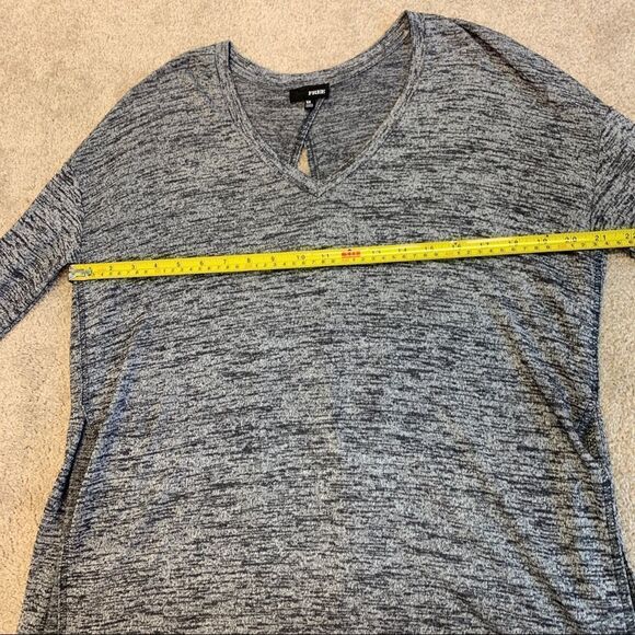Aritzia Wilfred Free Gray Heathered long sleeve slit open back top Sz XS - Picture 10 of 11